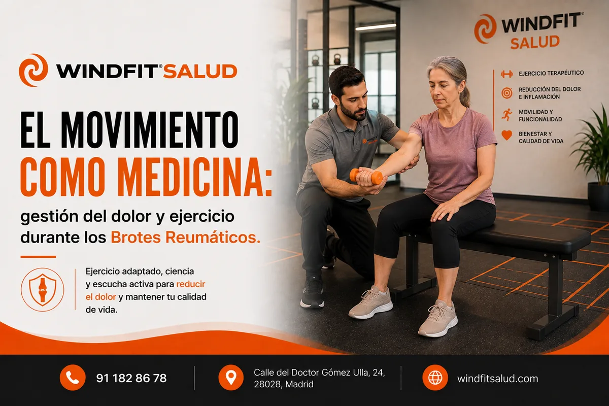 Persona realizando ejercicio terapéutico supervisado por un fisioterapeuta durante un brote reumático para controlar el dolor y preservar la función física